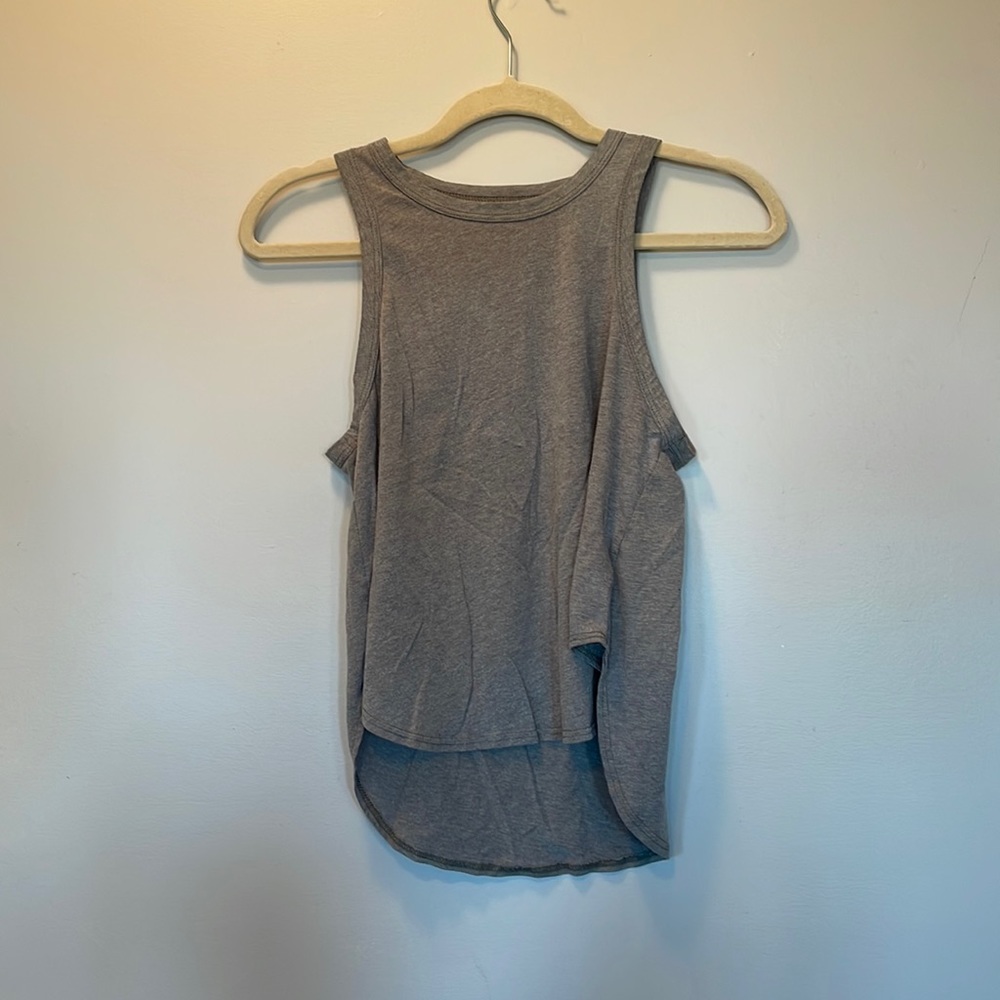 Mel rose and market tank